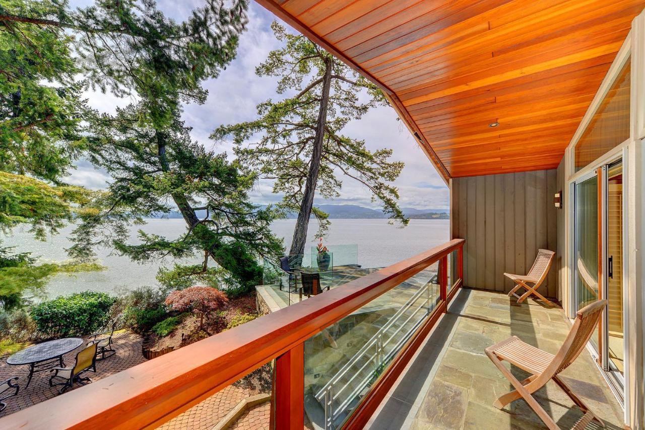 Oceanside Lodge Saanich Inlet North Saanich Экстерьер фото